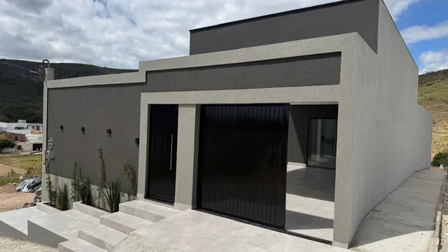 Casa de alto padrão no Loteamento Orlando Touro — foto 1